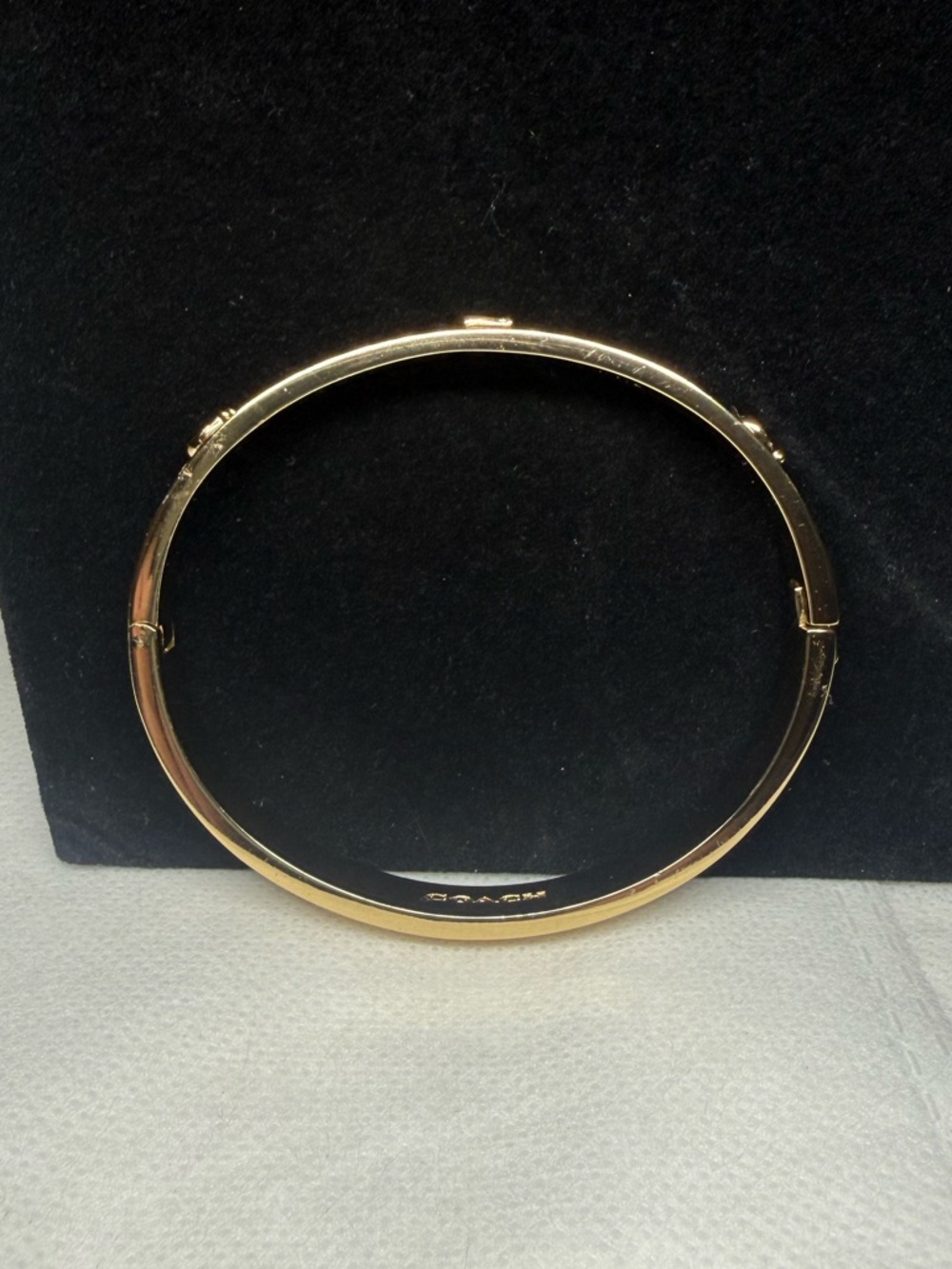 LOWSTART Coach Gold-Tone Red Glitter C Accent Bangle Bracelet w/Dustbag - Picture 13 of 16